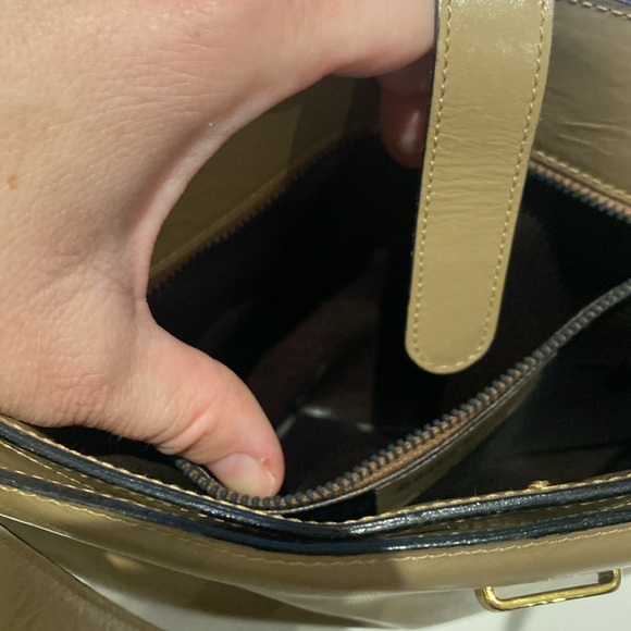 Vintage Ferragamo Tan Leather Designer Purse Handbag Bag Shoulder Strap classic - Picture 9 of 9